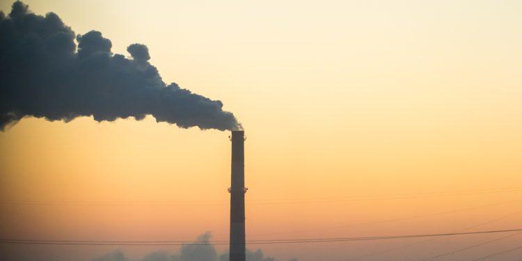 India’s Delhi orders office attendance limits, construction halt amid severe air pollution