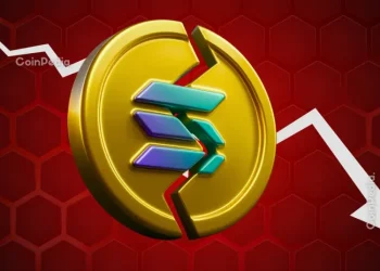 Solana Price Faces Pressure as Global Tensions Rise: Sell Signal Adds to Market Anxiety