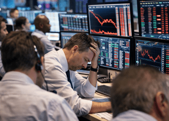 FTSE falls 0.3% as rising oil prices shake rate cut expectations